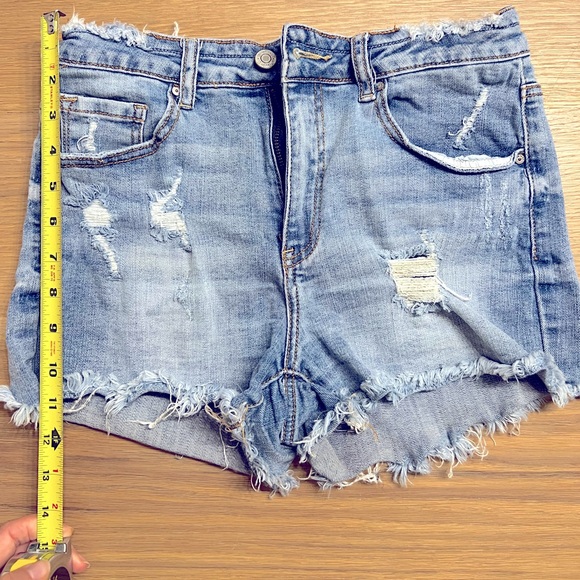 Tricot Denim High Waisted Distressed Shorts (Medium) - Picture 5 of 5